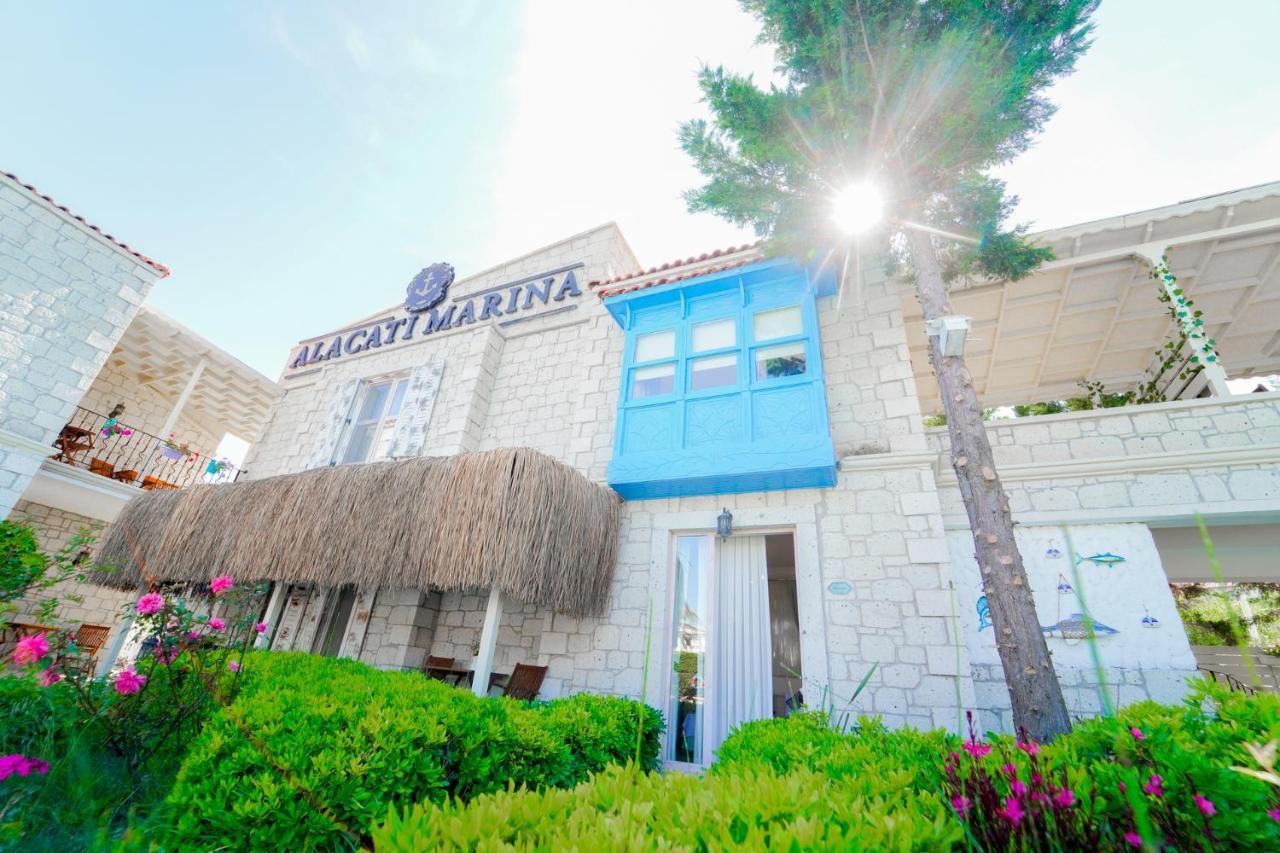 Alacati Marina Palace ภายนอก รูปภาพ