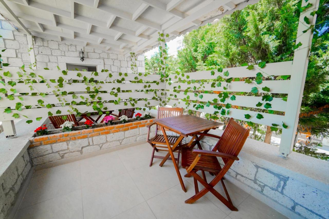 Alacati Marina Palace ภายนอก รูปภาพ