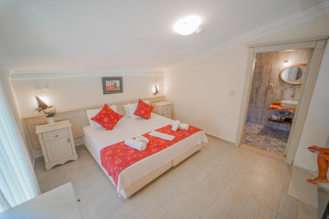 Alacati Marina Palace ภายนอก รูปภาพ