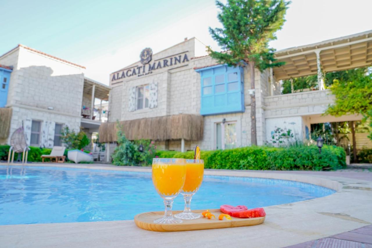 Alacati Marina Palace ภายนอก รูปภาพ