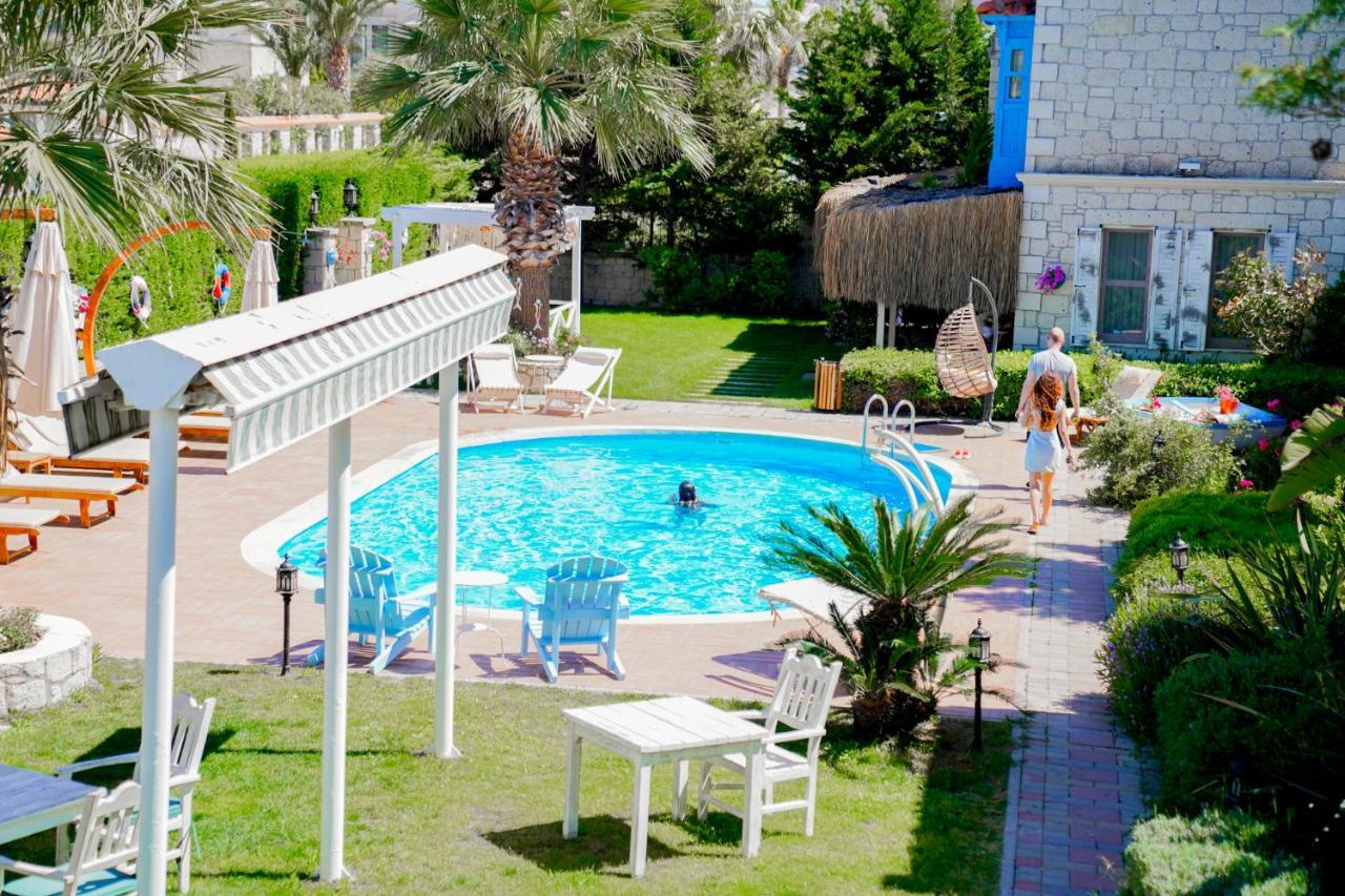 Alacati Marina Palace ภายนอก รูปภาพ
