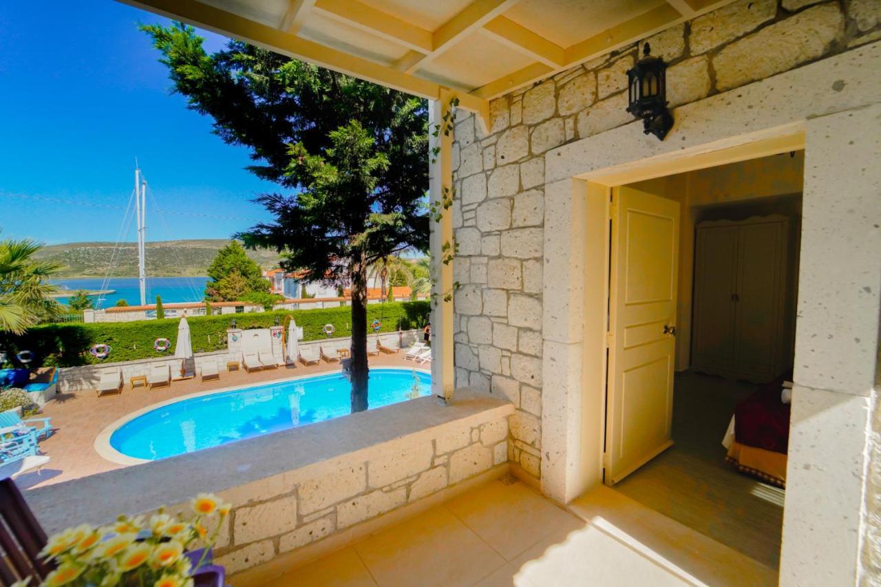Alacati Marina Palace ภายนอก รูปภาพ