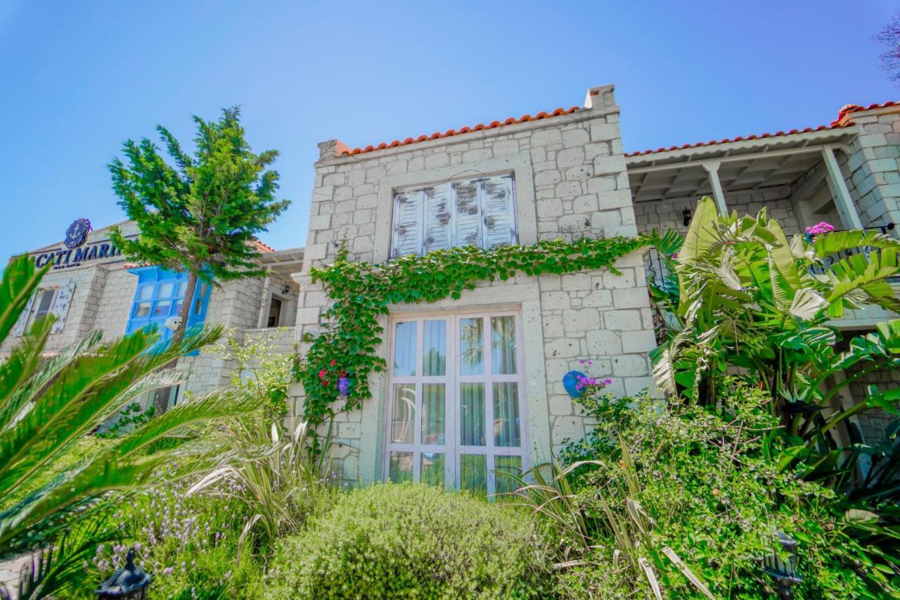 Alacati Marina Palace ภายนอก รูปภาพ