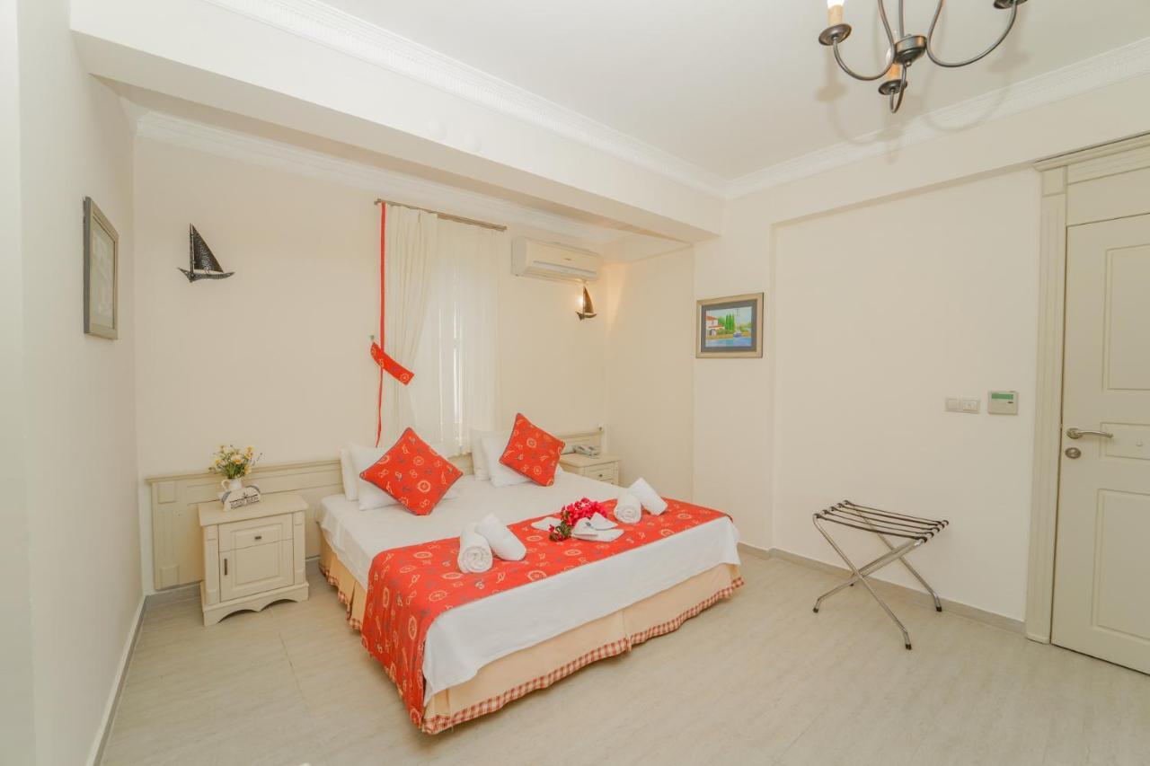 Alacati Marina Palace ภายนอก รูปภาพ