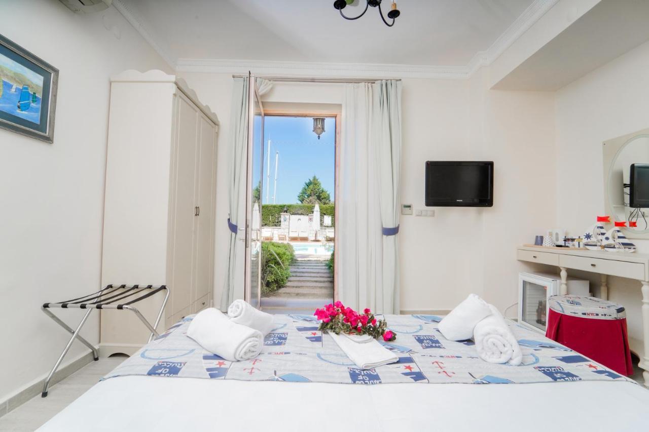Alacati Marina Palace ภายนอก รูปภาพ