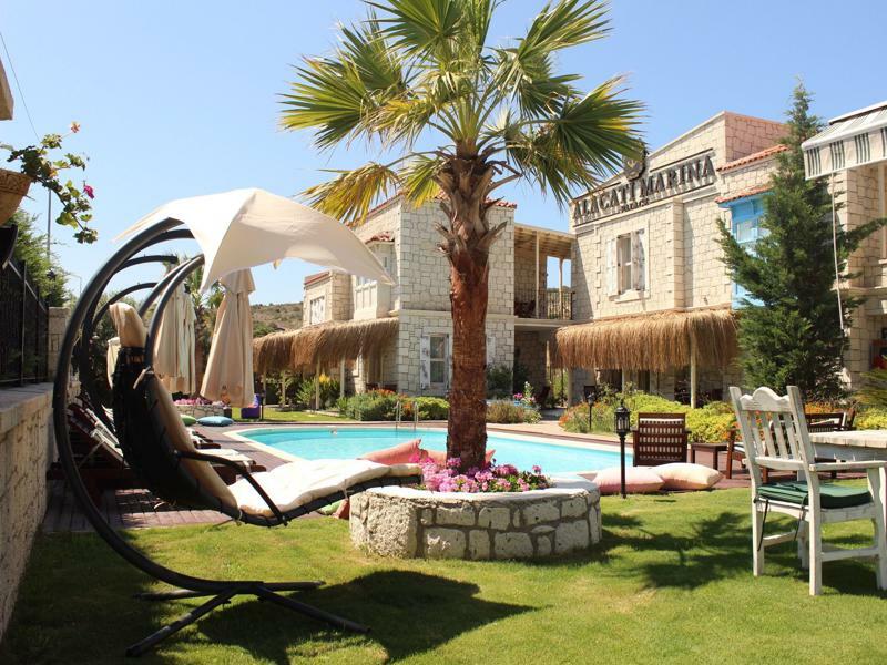 Alacati Marina Palace ภายนอก รูปภาพ